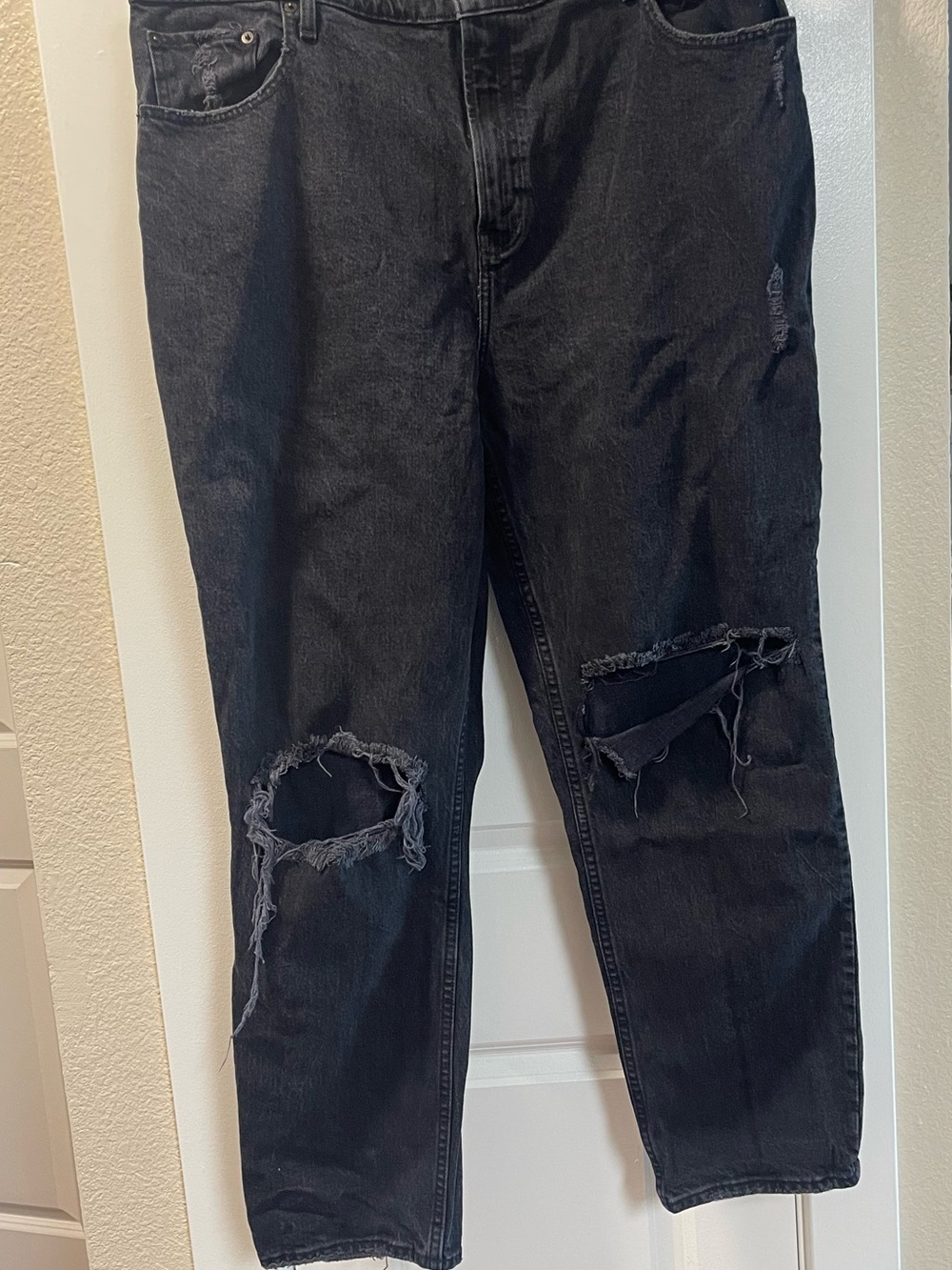 Abercrombie & Fitch The ‘90s Straight Ultra High Rise Black CURVE Love Jeans